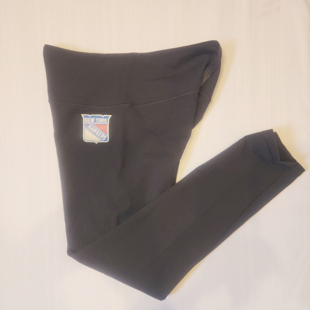 15Love NEW YORK Rangers athletic stretch pants, black in size Medium/ 28" Waist